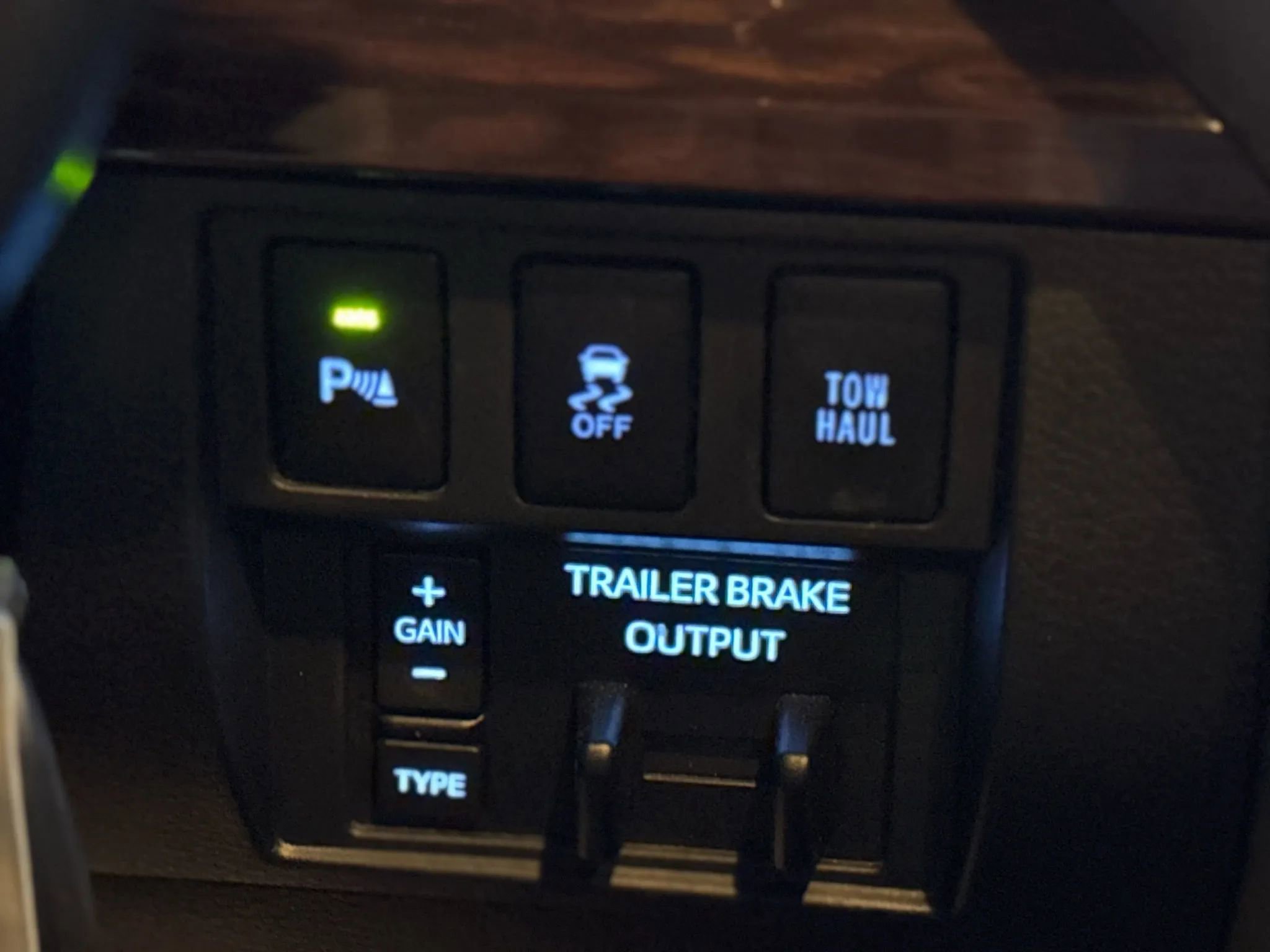 Used 2017 Toyota Tundra Limited image 34