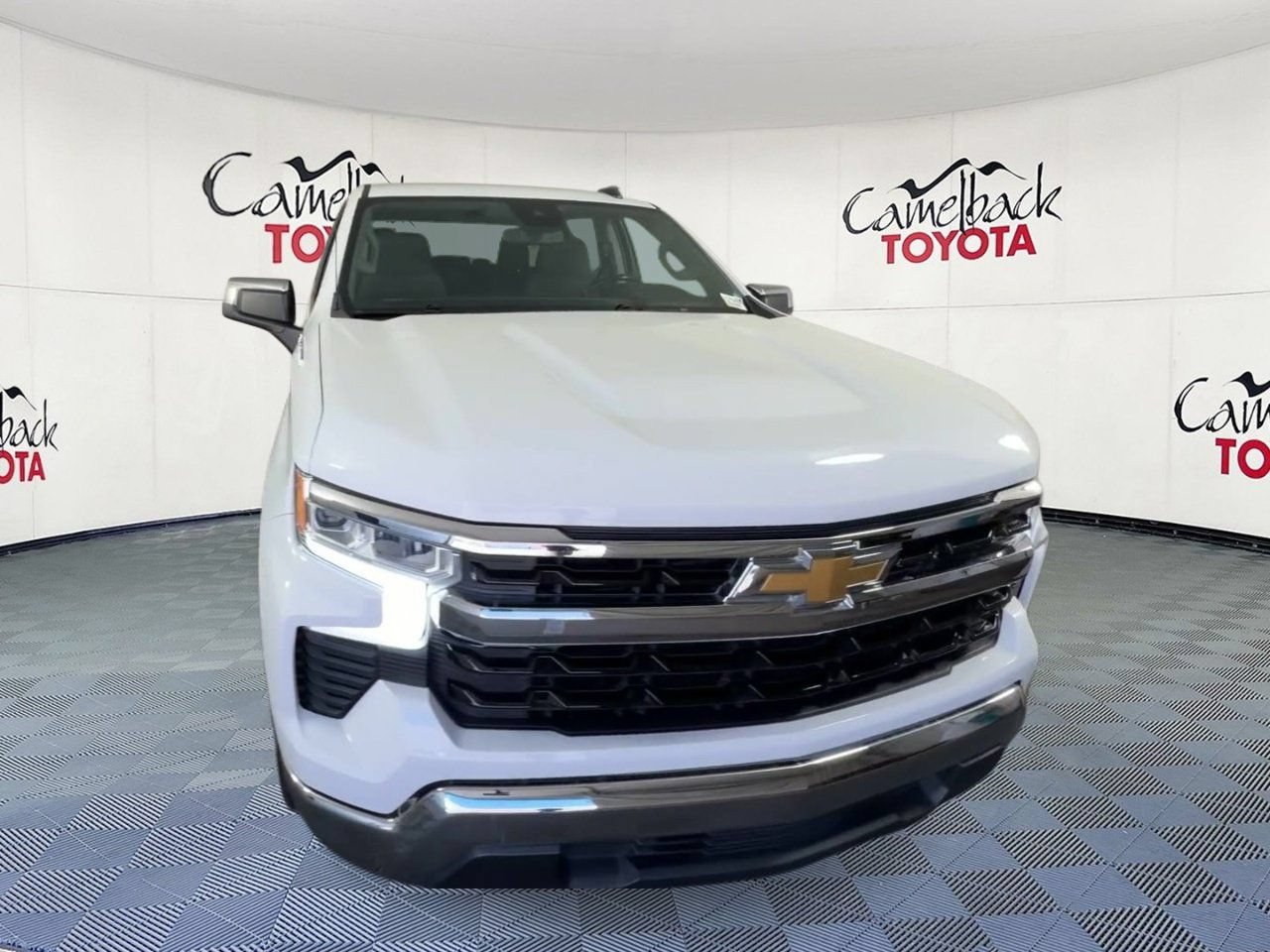 Used 2022 Chevrolet Silverado 1500 LT RWD image 6