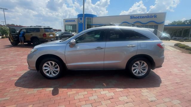 Used 2017 Acura RDX w/ AcuraWatch Plus Package FWD image 7