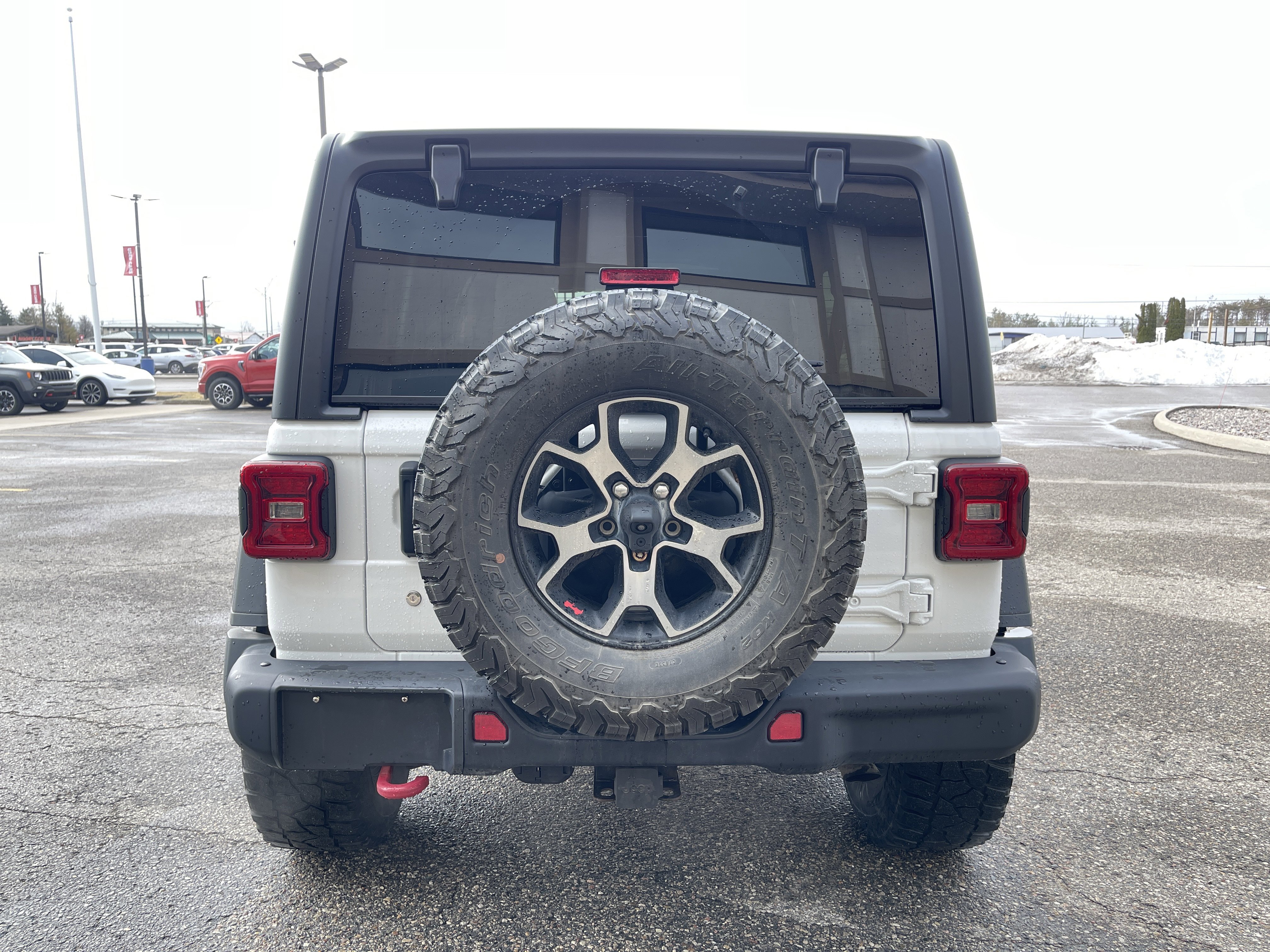 Used 2018 Jeep Wrangler Unlimited Rubicon w/ Steel Bumper Group image 4