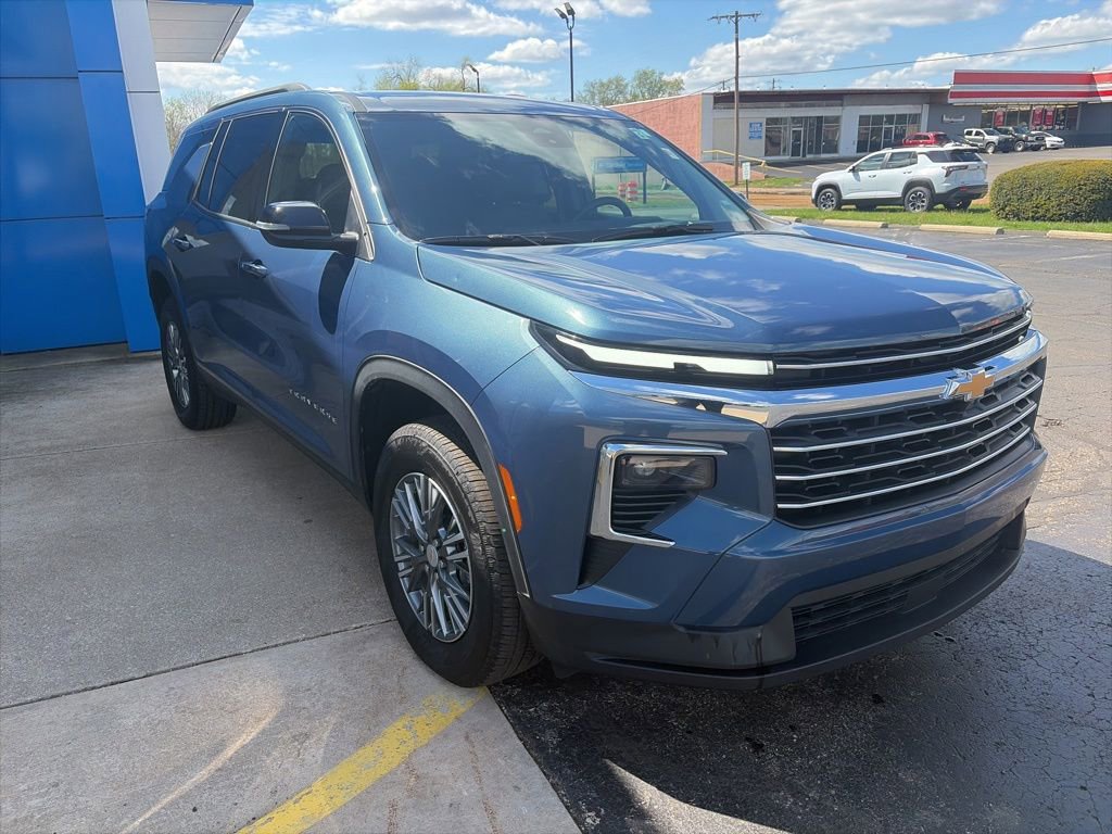 Used 2026 Chevrolet Traverse LT AWD/4WD image 5