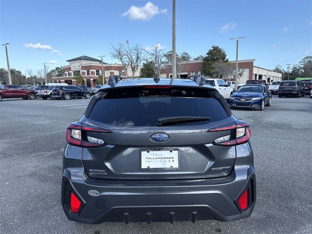Used 2024 Subaru Crosstrek 2.0i Premium image 4