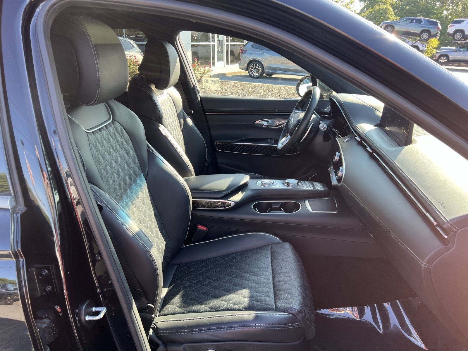 Used 2023 Genesis GV70 3.5T Sport w/ Sport Prestige Package AWD/4WD image 27