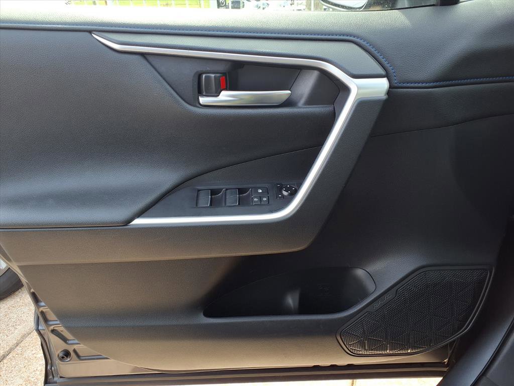 Used 2019 Toyota RAV4 XSE image 18