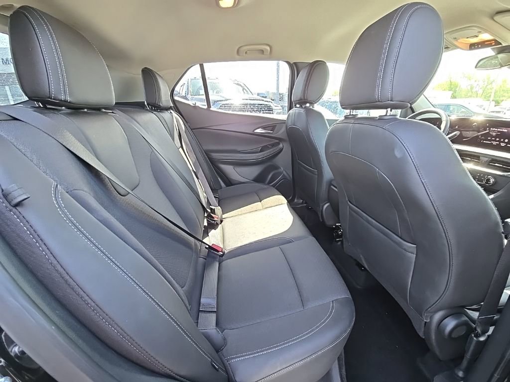 Used 2025 Buick Encore GX Preferred FWD image 36