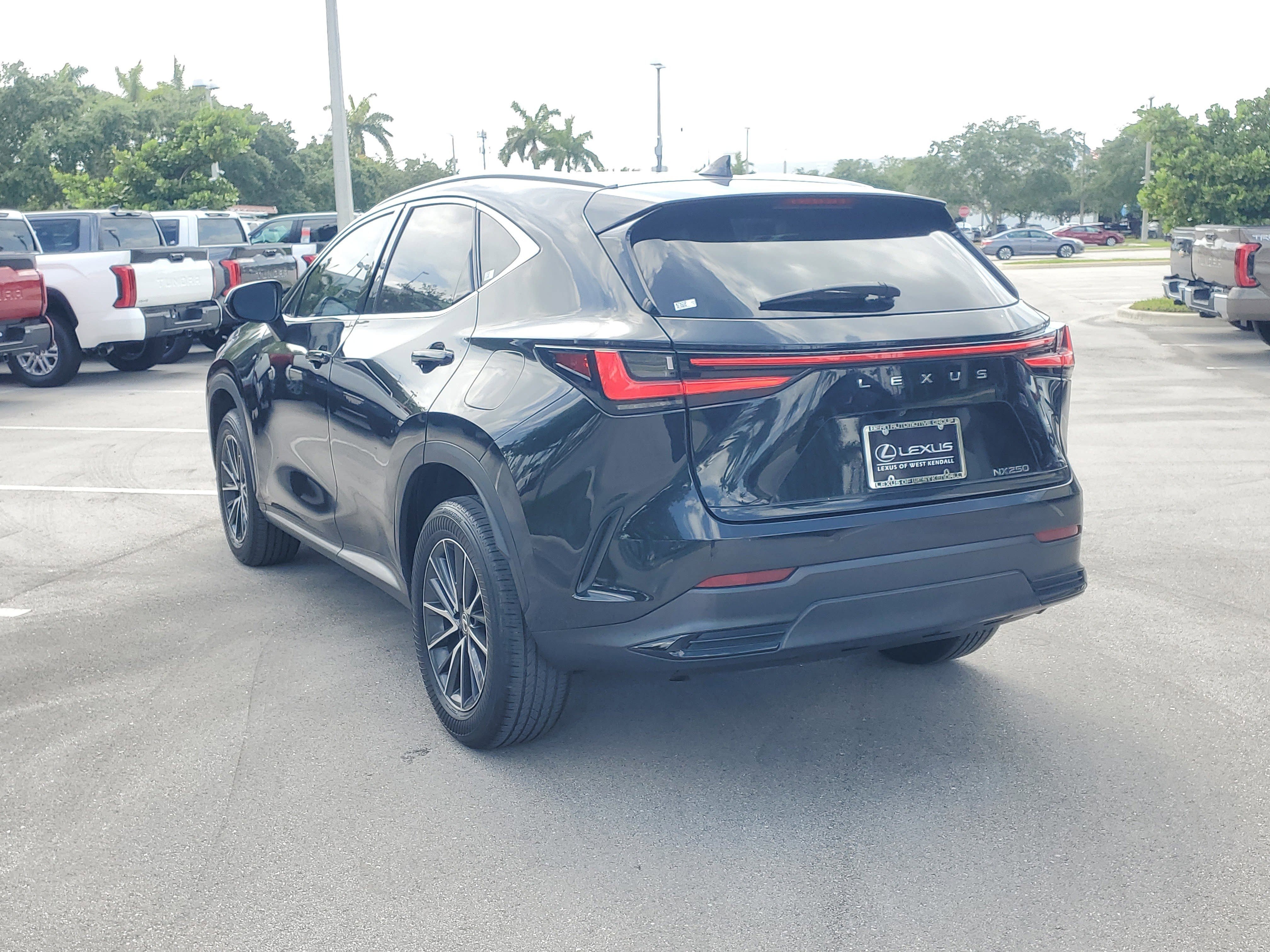 Used 2023 Lexus NX 250 FWD image 8