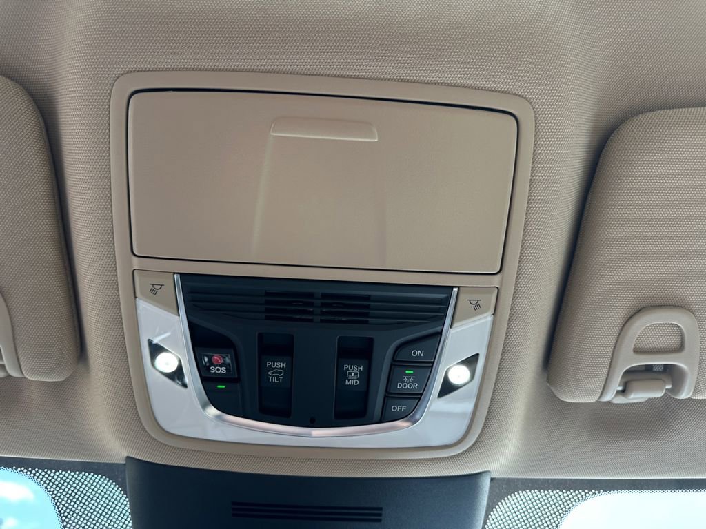 Used 2025 Acura MDX w/ Technology Package image 27