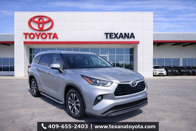 Used 2023 Toyota Highlander XLE image 1
