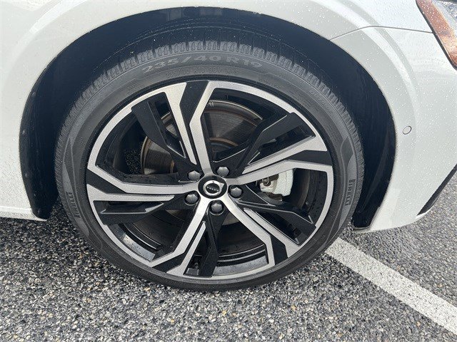 Used 2024 Volvo S60 B5 Plus image 11