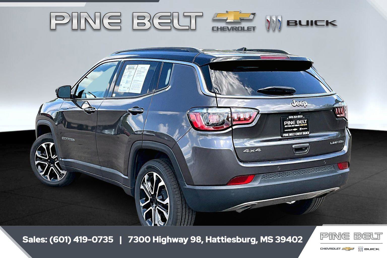 Used 2023 Jeep Compass Limited image 2
