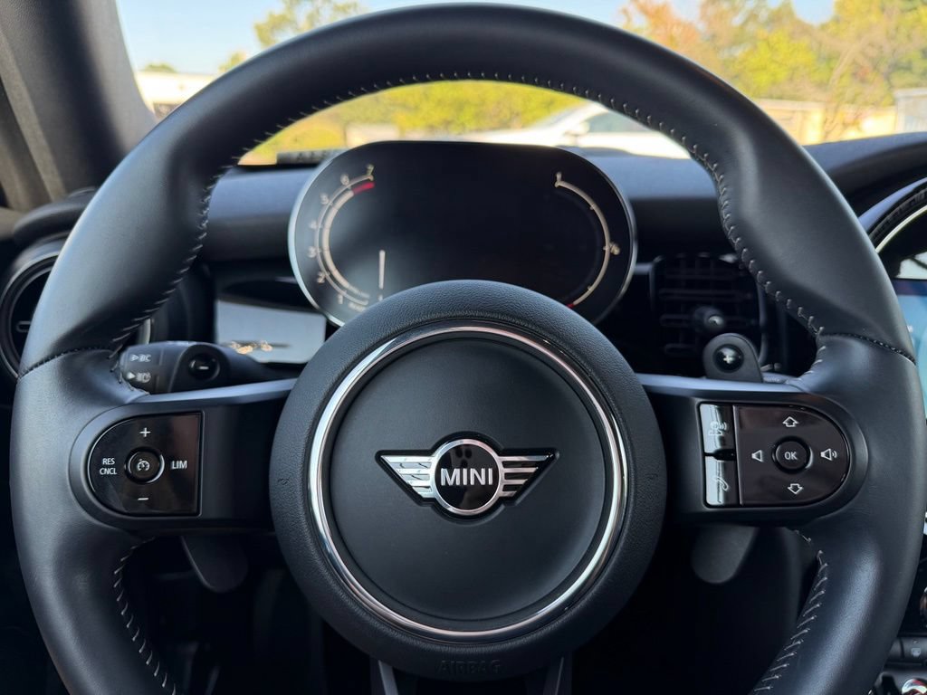Used 2023 MINI Cooper S FWD image 12