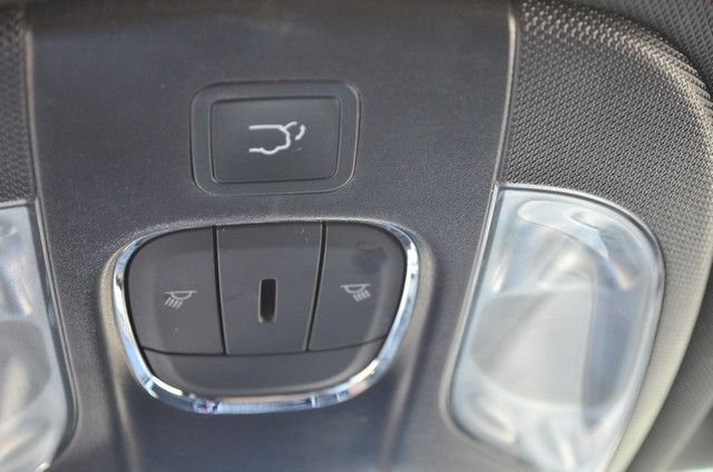Used 2023 Jeep Compass Latitude w/ Convenience Group AWD/4WD image 31