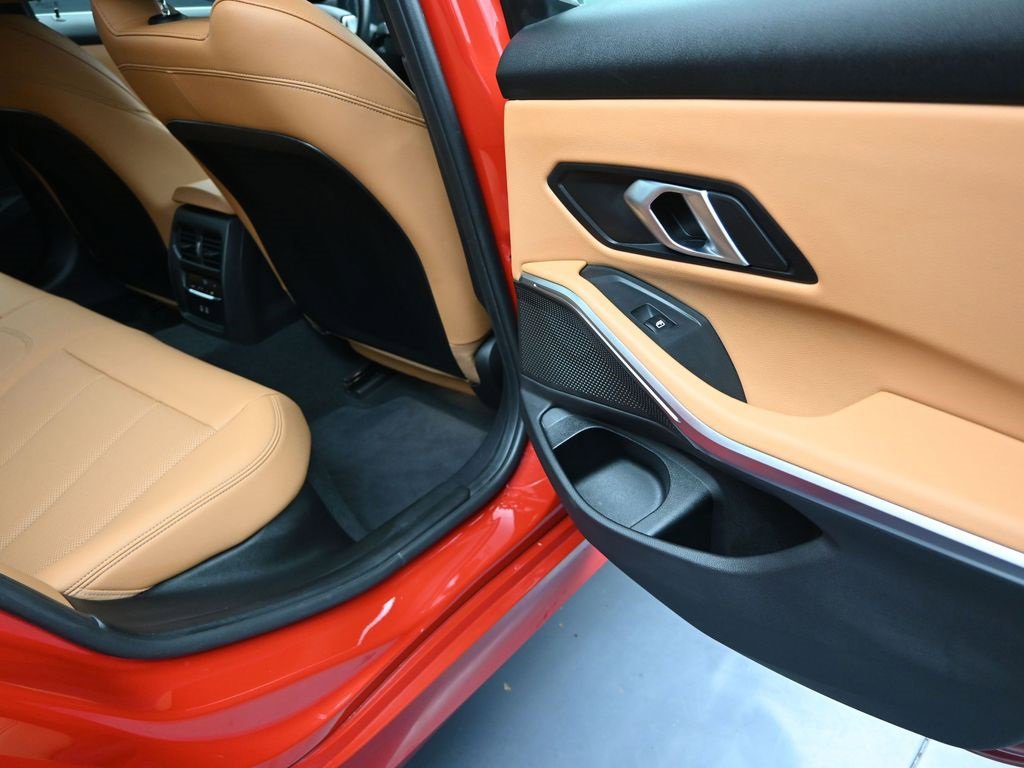 Certified 2024 BMW 330i Sedan image 21