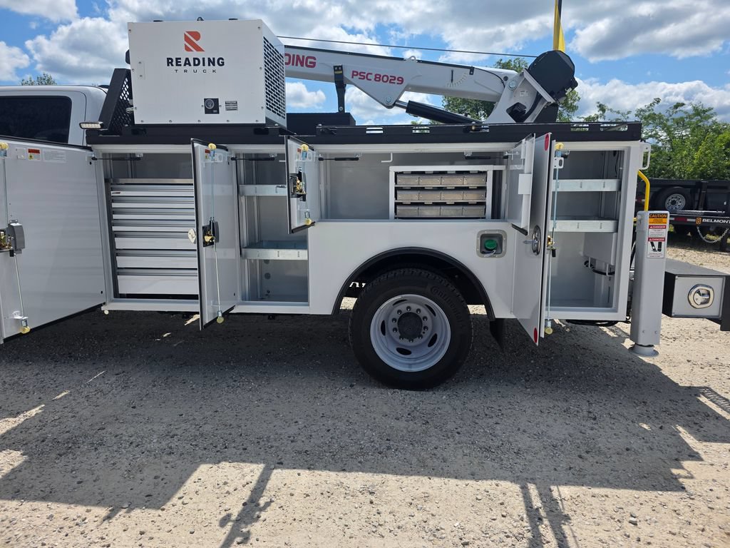 New 2026 Ford F550 4x4 Crew Cab image 15