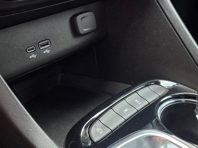 Used 2025 Buick Encore GX Preferred FWD image 28