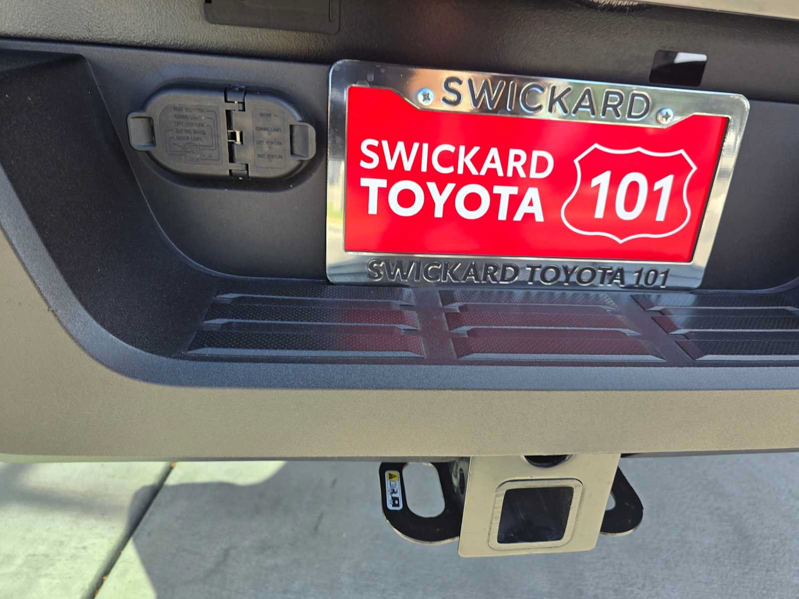 Used 2025 Toyota Tacoma SR5 AWD/4WD image 22