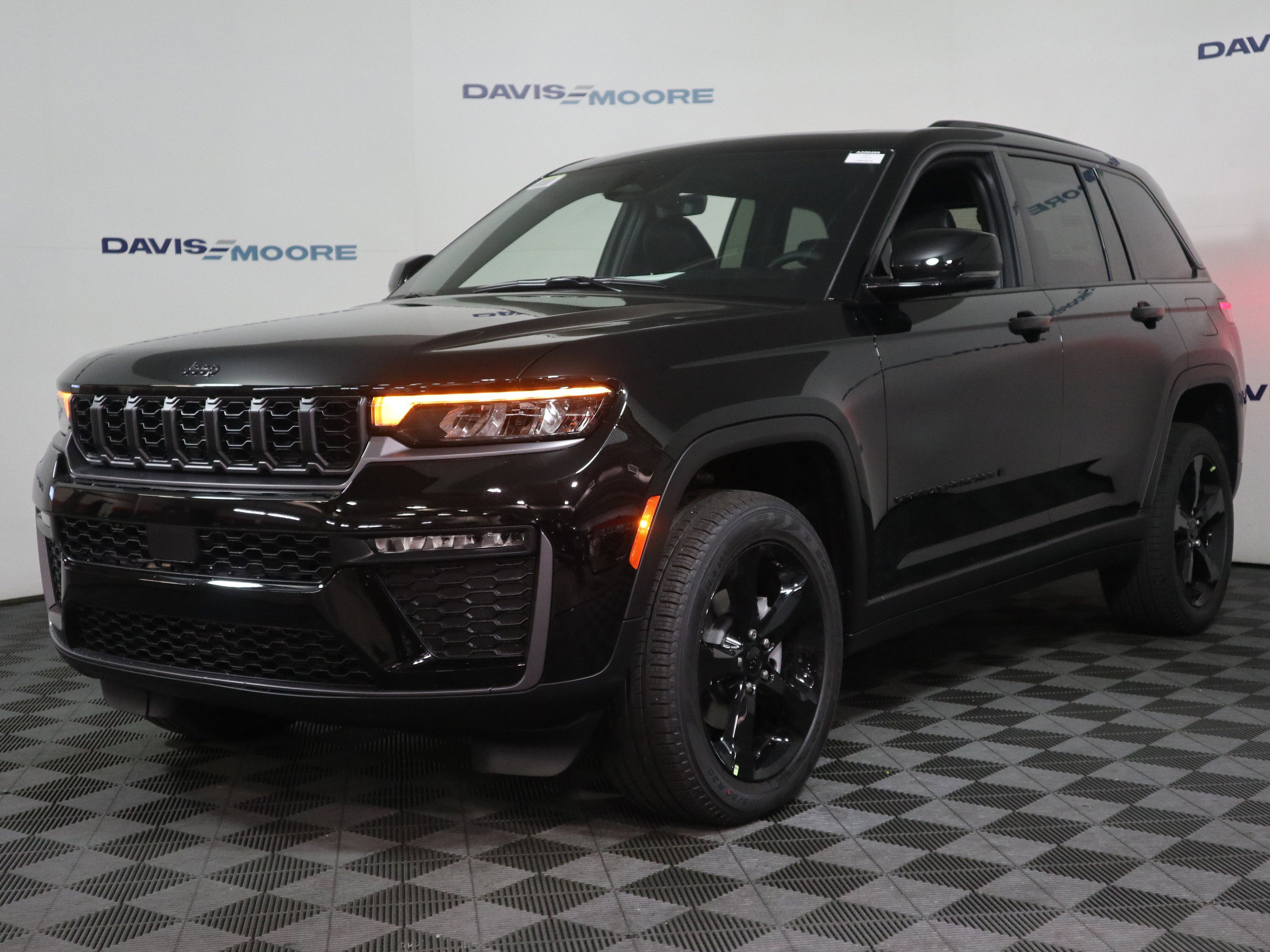 New 2026 Jeep Grand Cherokee Limited AWD/4WD image 12