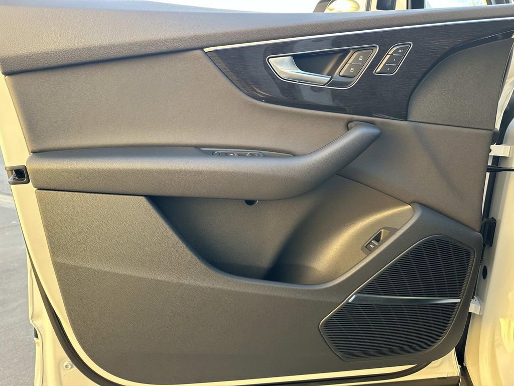 New 2026 Audi Q7 2.0T Premium image 11