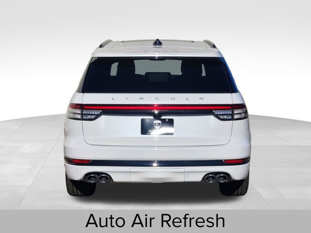 Certified 2025 Lincoln Aviator Reserve w/ Equipment Group 201A image 9
