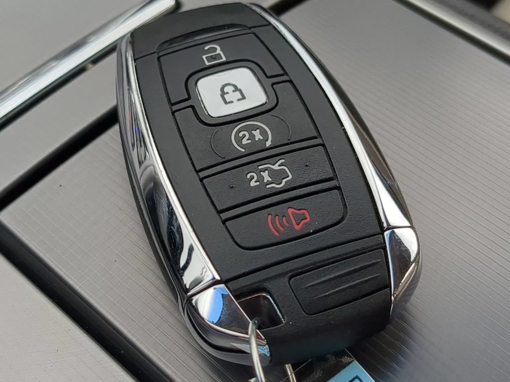 Used 2017 Lincoln MKZ Premiere FWD image 37