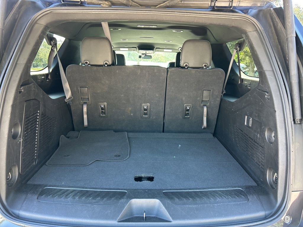 Used 2023 Chevrolet Suburban LT image 44