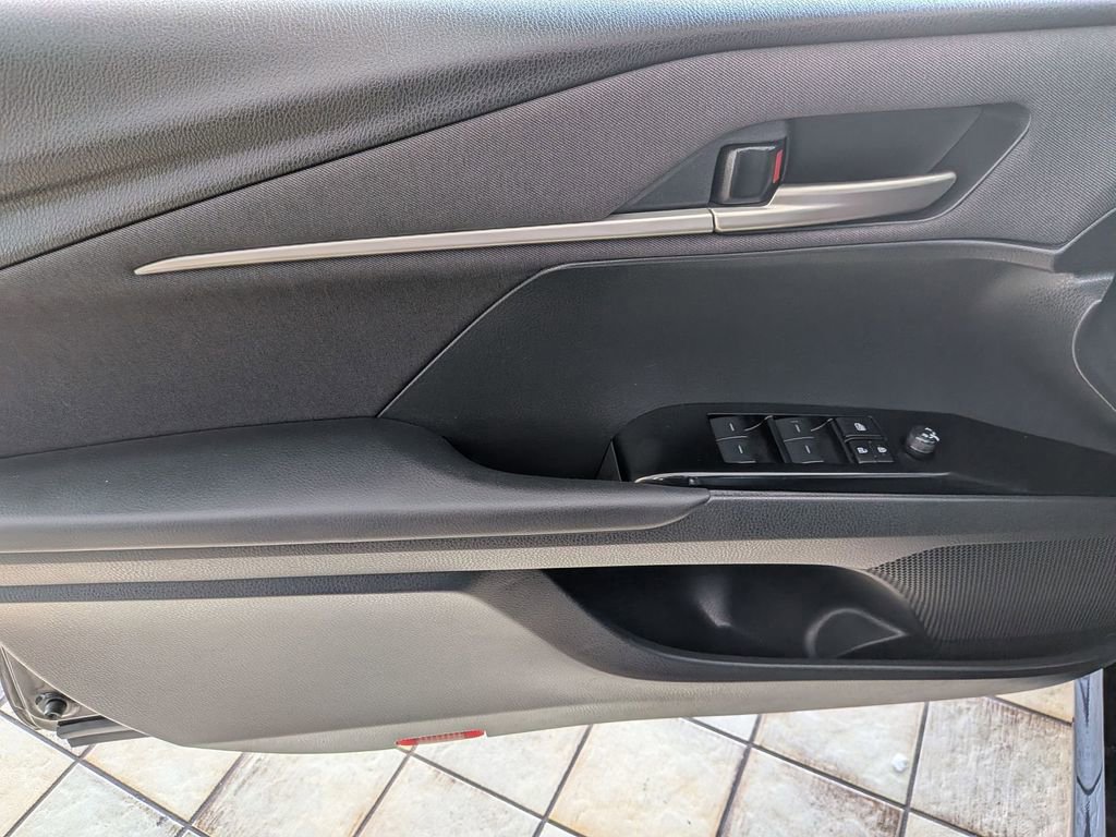 Used 2025 Toyota Camry LE FWD image 14