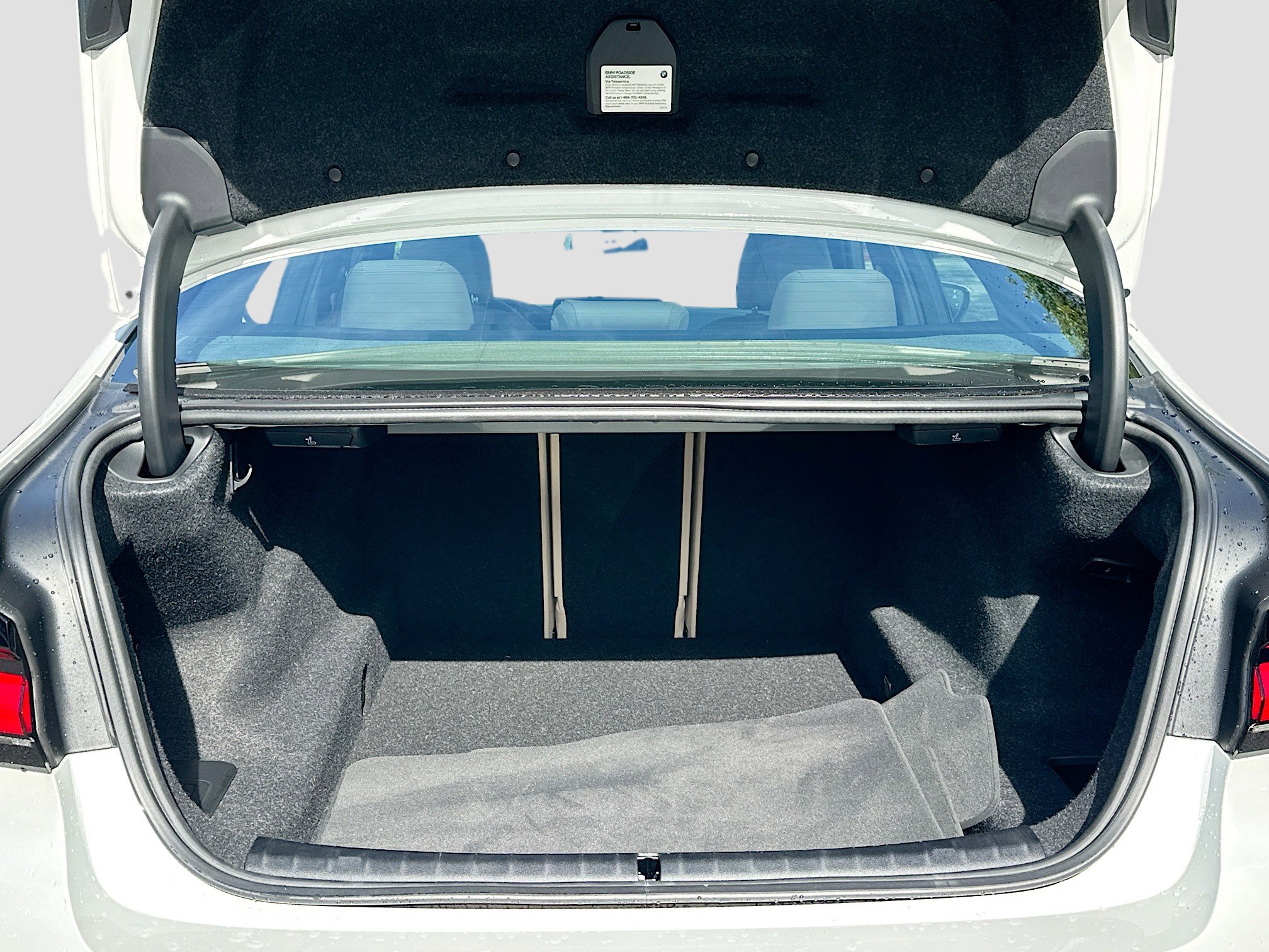 Certified 2023 BMW 530i w/ Premium Package image 28