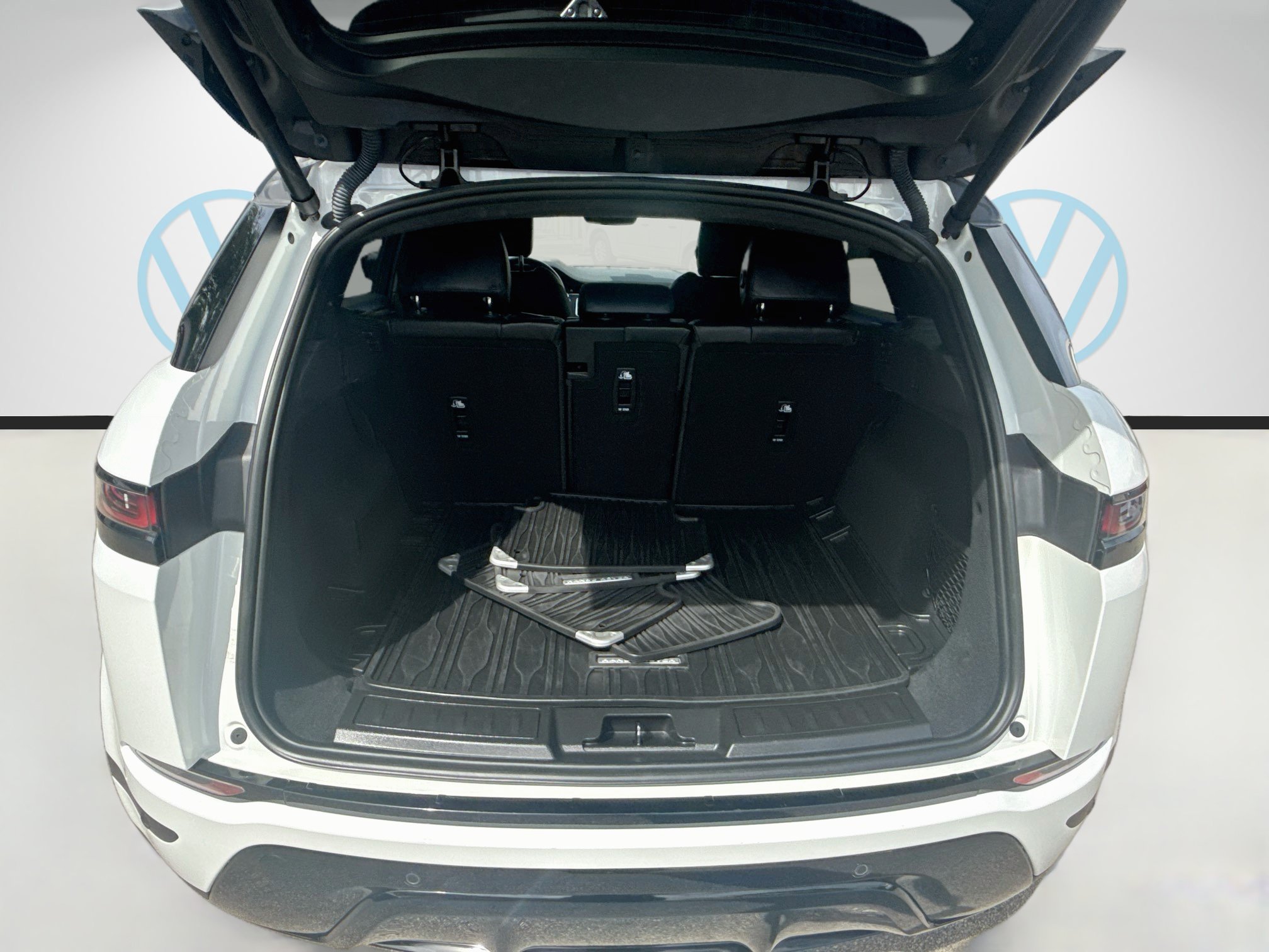 Used 2023 Land Rover Range Rover Evoque S AWD/4WD image 27