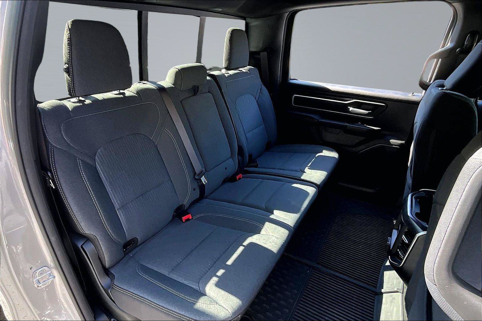 Used 2022 RAM 1500 Big Horn AWD/4WD image 28