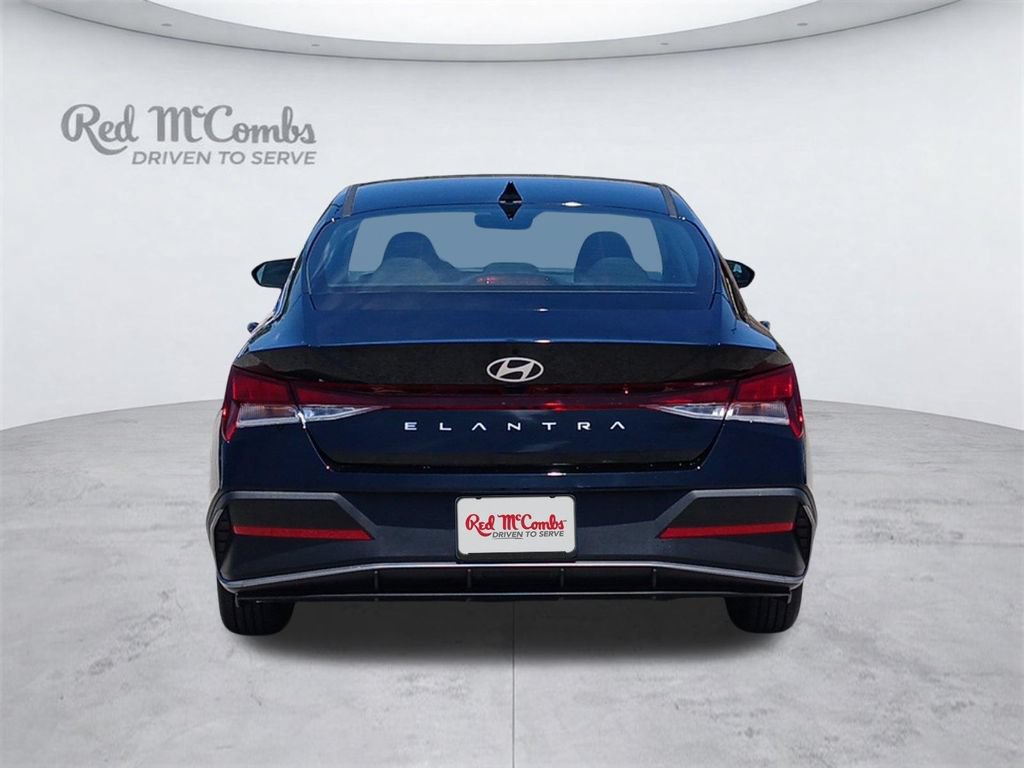 New 2026 Hyundai Elantra SE FWD image 4