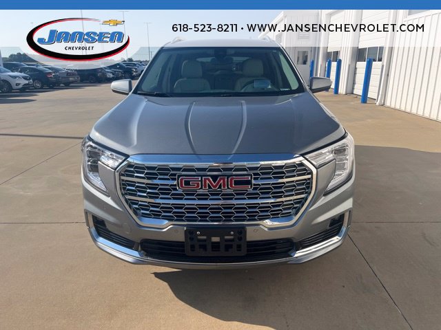 Used 2023 GMC Terrain Denali AWD/4WD image 2