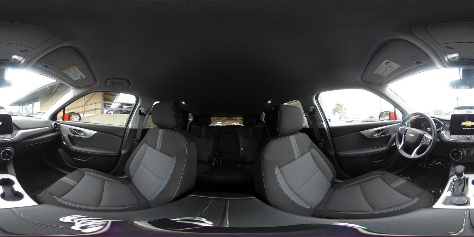 Used 2025 Chevrolet Blazer LT FWD image 43