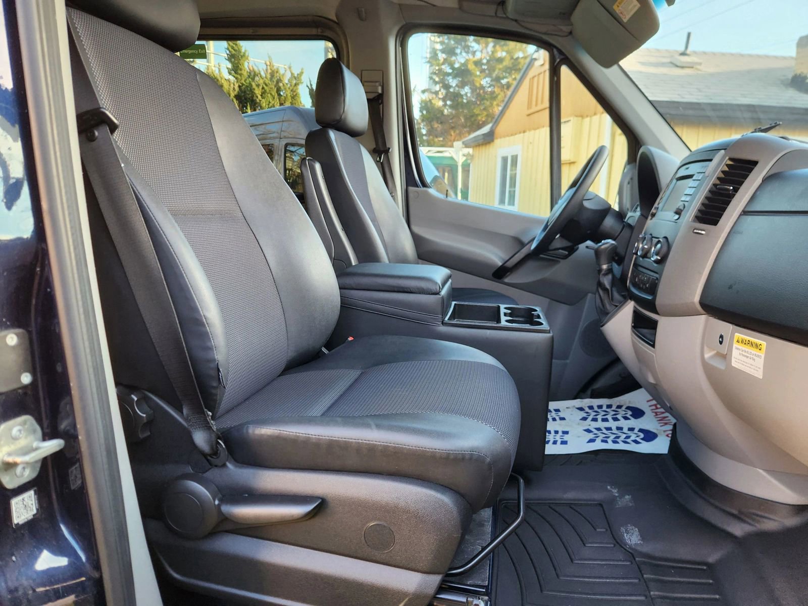 Used 2016 Mercedes-Benz Sprinter 2500 image 43