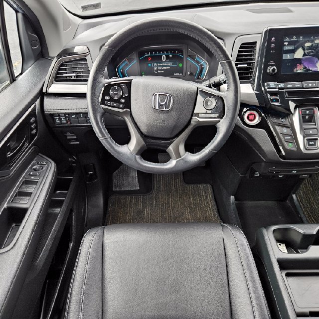 Used 2023 Honda Odyssey Touring image 20