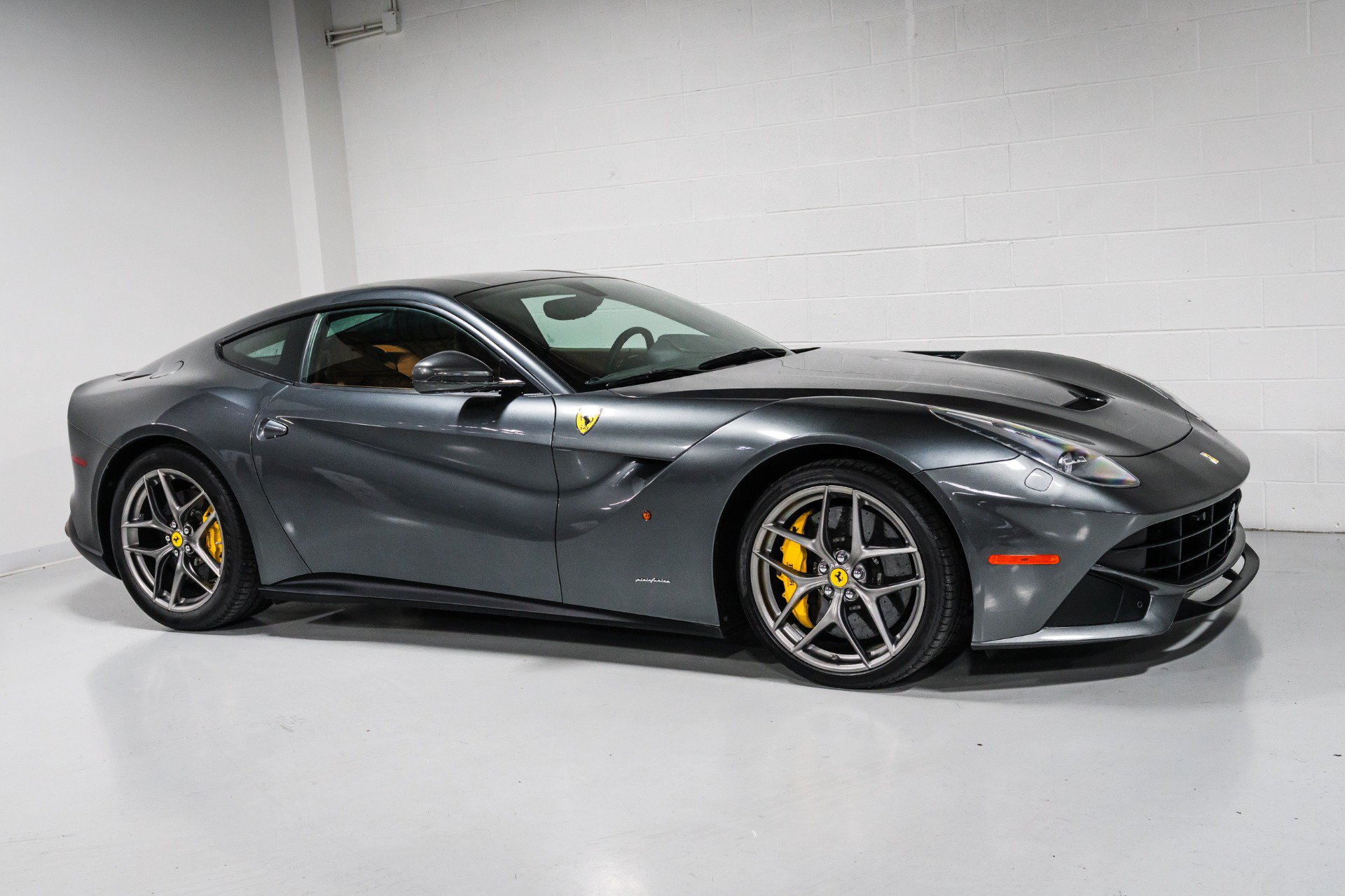 Used 2015 Ferrari F12 Berlinetta RWD image 1