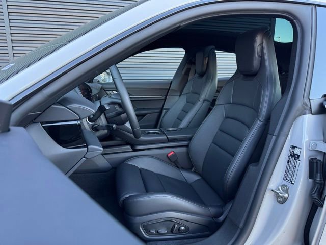 New 2026 Porsche Taycan image 5