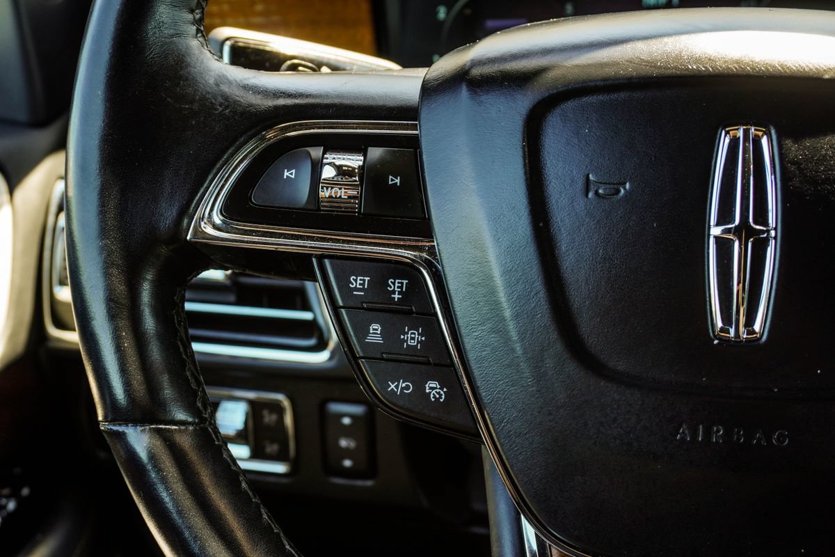 Used 2023 Lincoln Navigator L Black Label AWD/4WD image 32