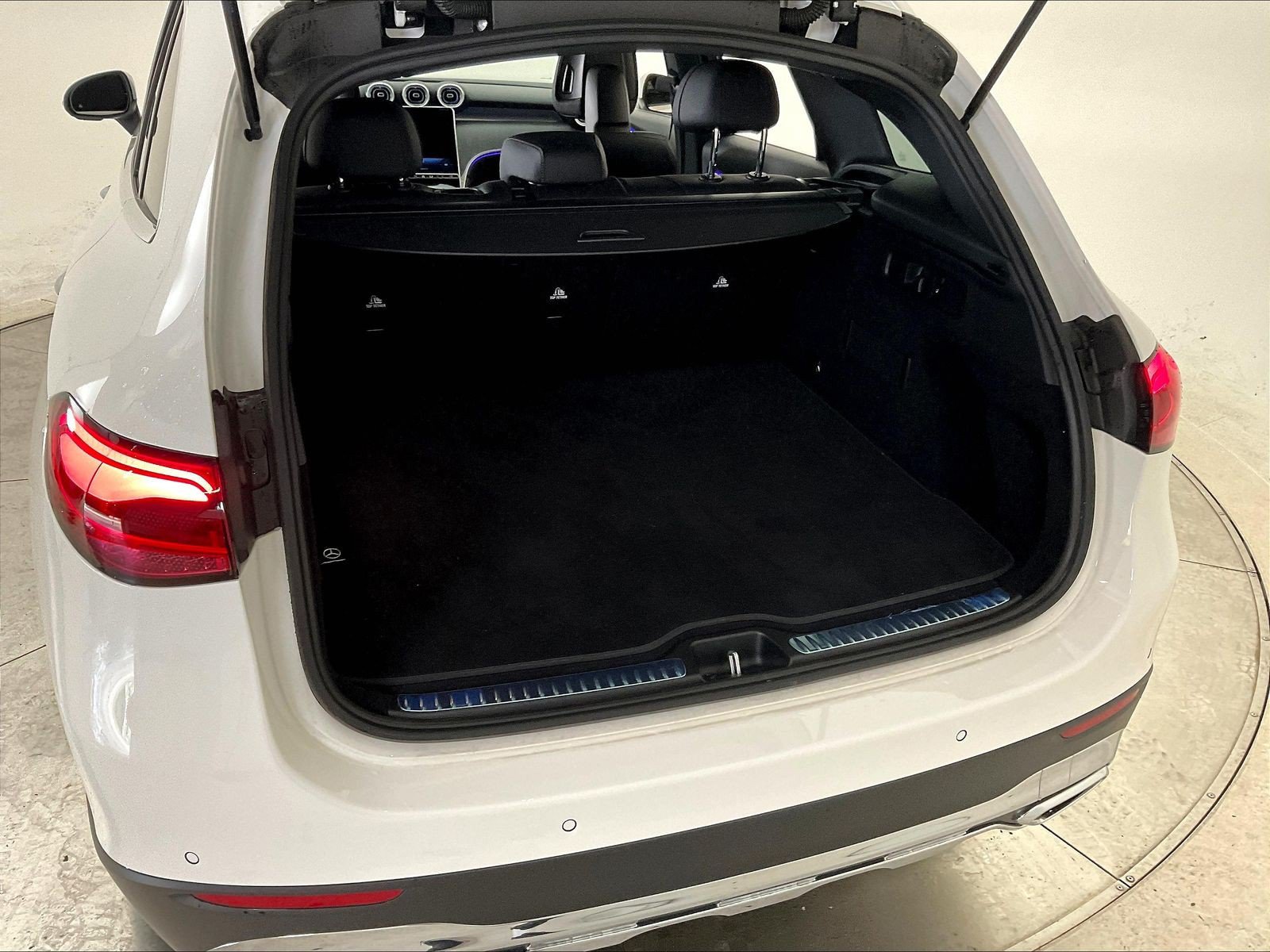 Used 2026 Mercedes-Benz GLC 300 4MATIC image 40