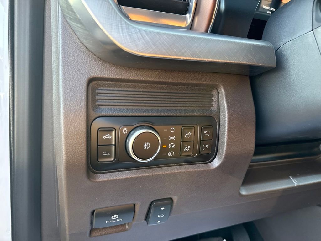 New 2025 Ford F350 King Ranch w/ Chrome Package image 14