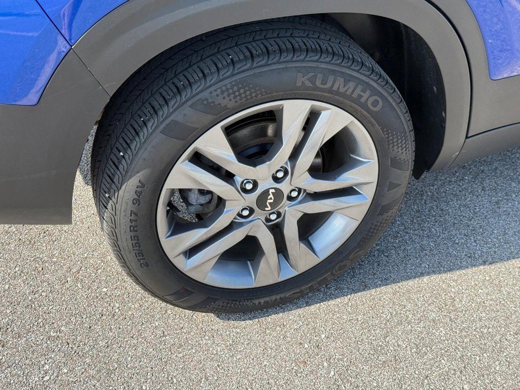 Used 2023 Kia Seltos S AWD/4WD image 8