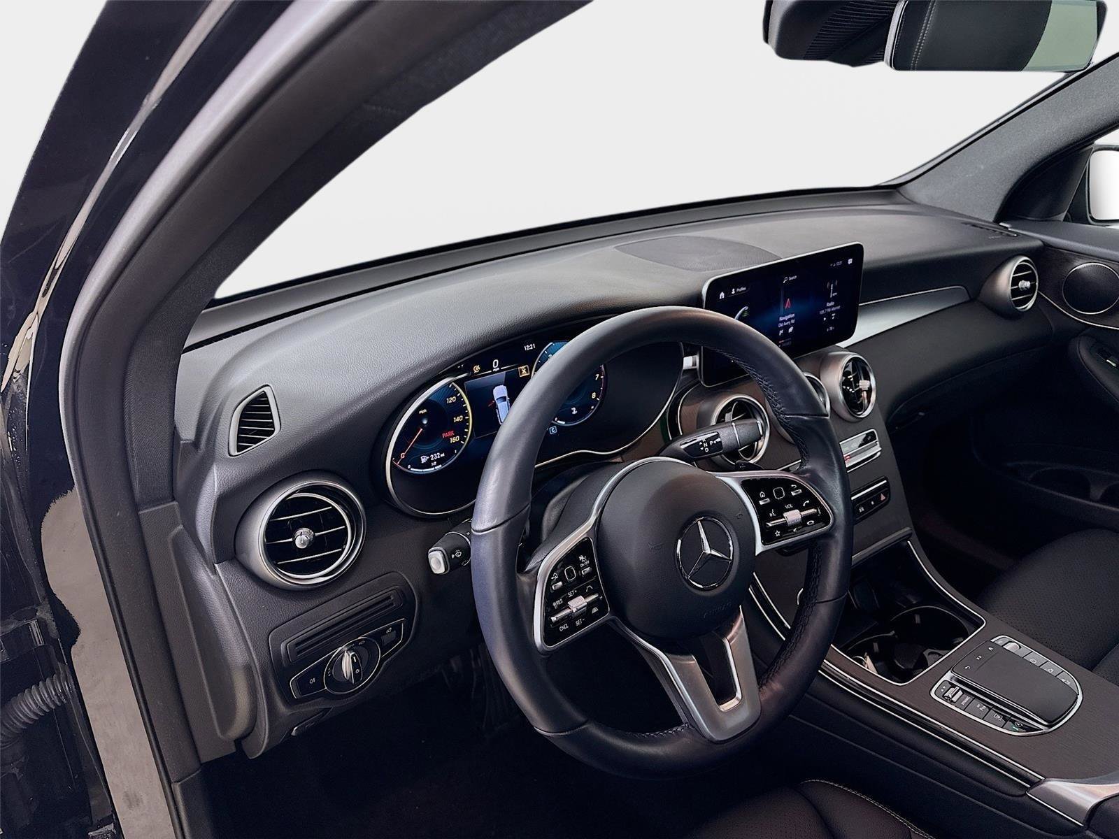 Certified 2022 Mercedes-Benz GLC 300 4MATIC image 9