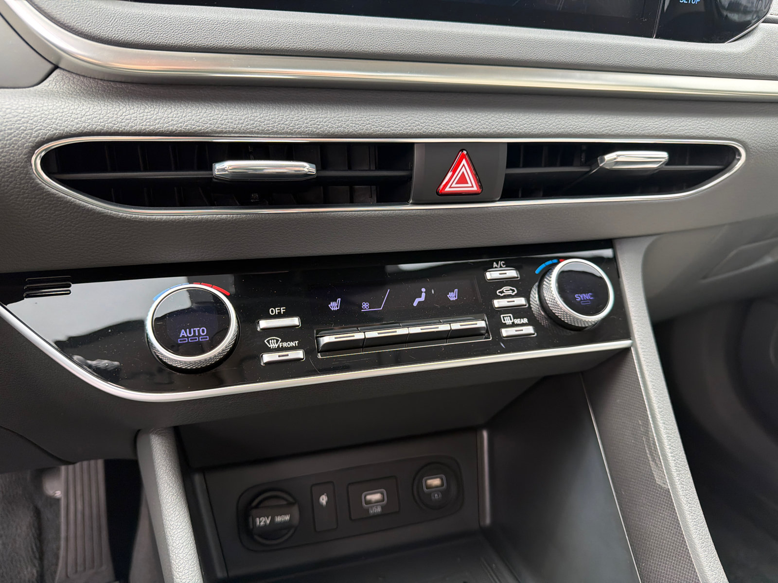 Certified 2023 Hyundai Sonata SEL w/ Convenience Package FWD image 30