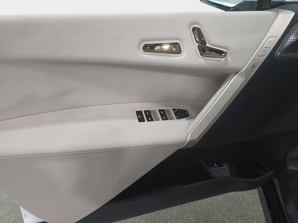 Used 2024 BMW iX M60 AWD/4WD image 21