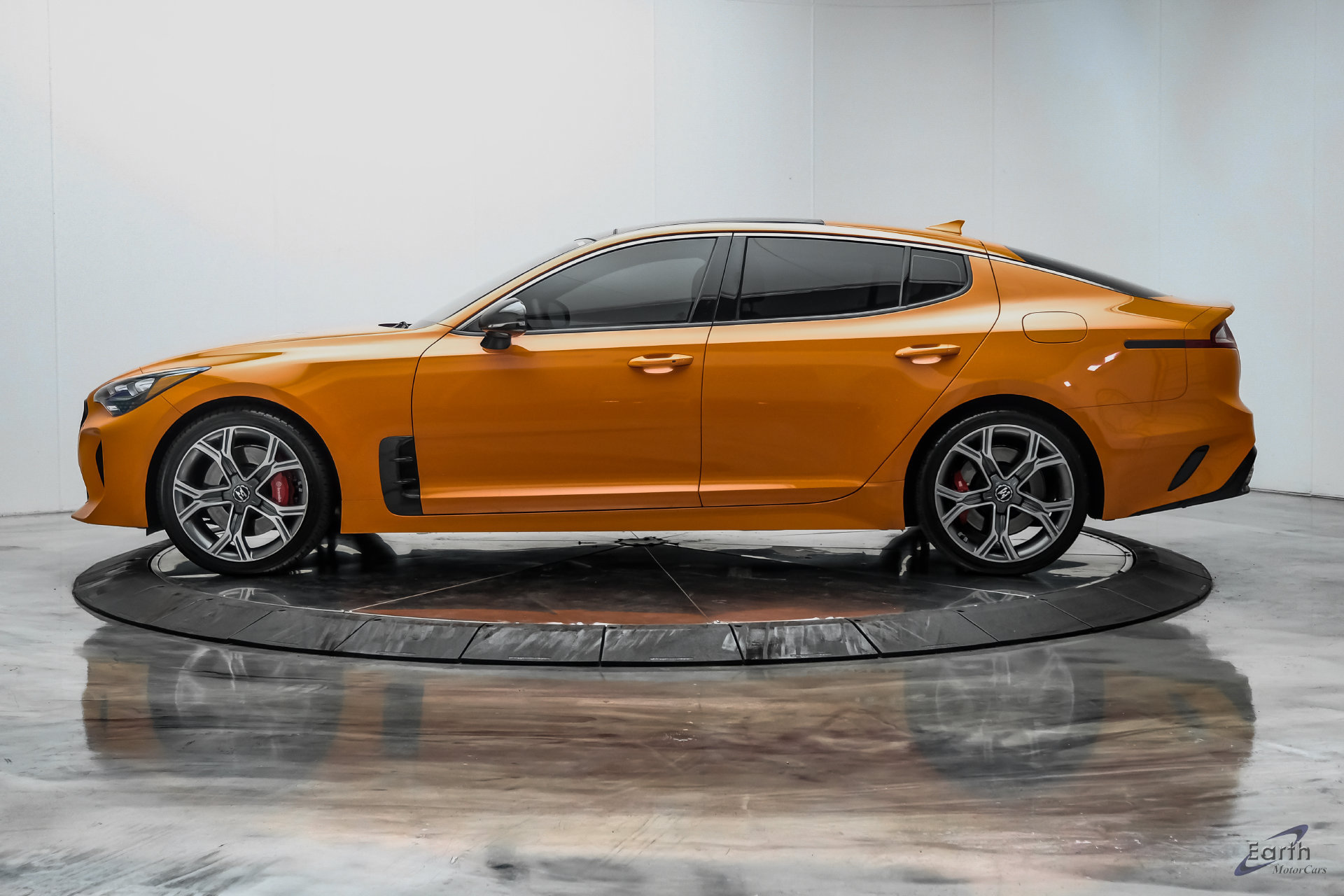 Used 2019 Kia Stinger GTS RWD image 7