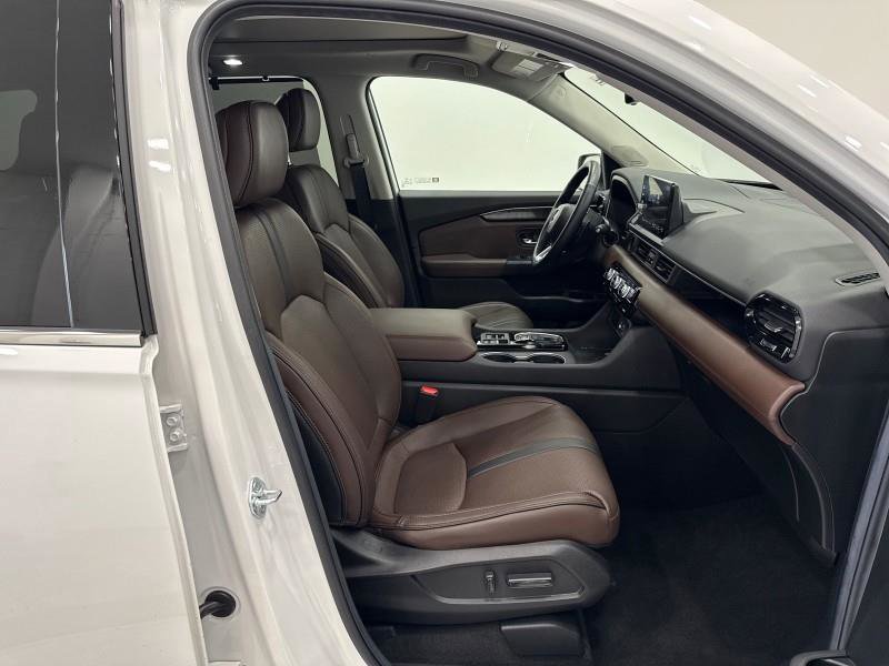 Used 2025 Honda Pilot Elite image 54