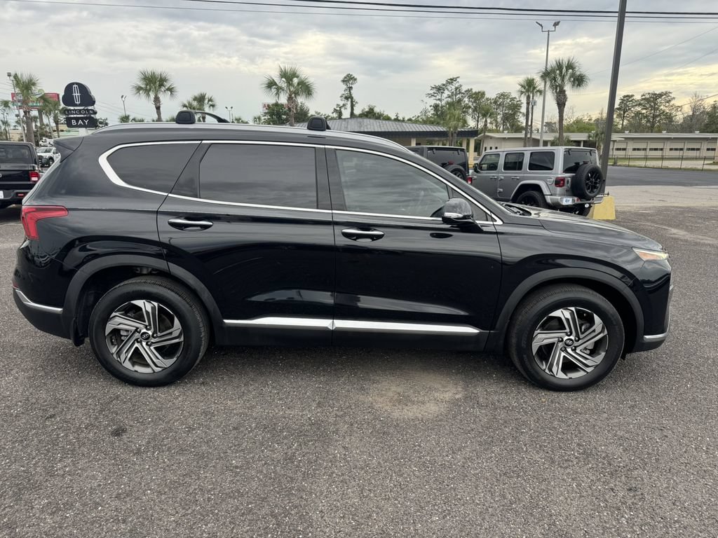 Used 2022 Hyundai Santa Fe SEL w/ Convenience + Premium Package FWD image 4