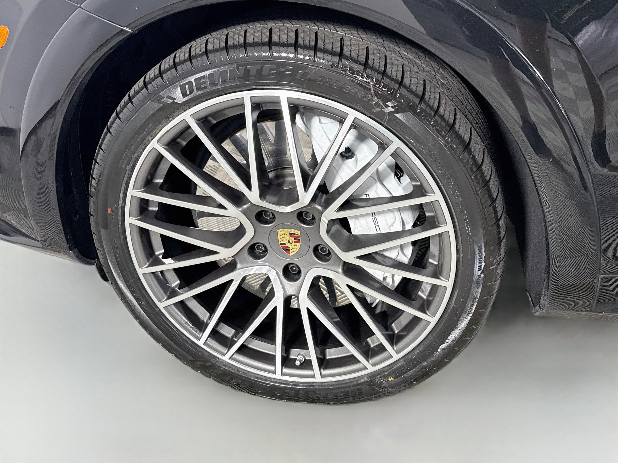 Used 2023 Porsche Cayenne Turbo AWD/4WD image 37
