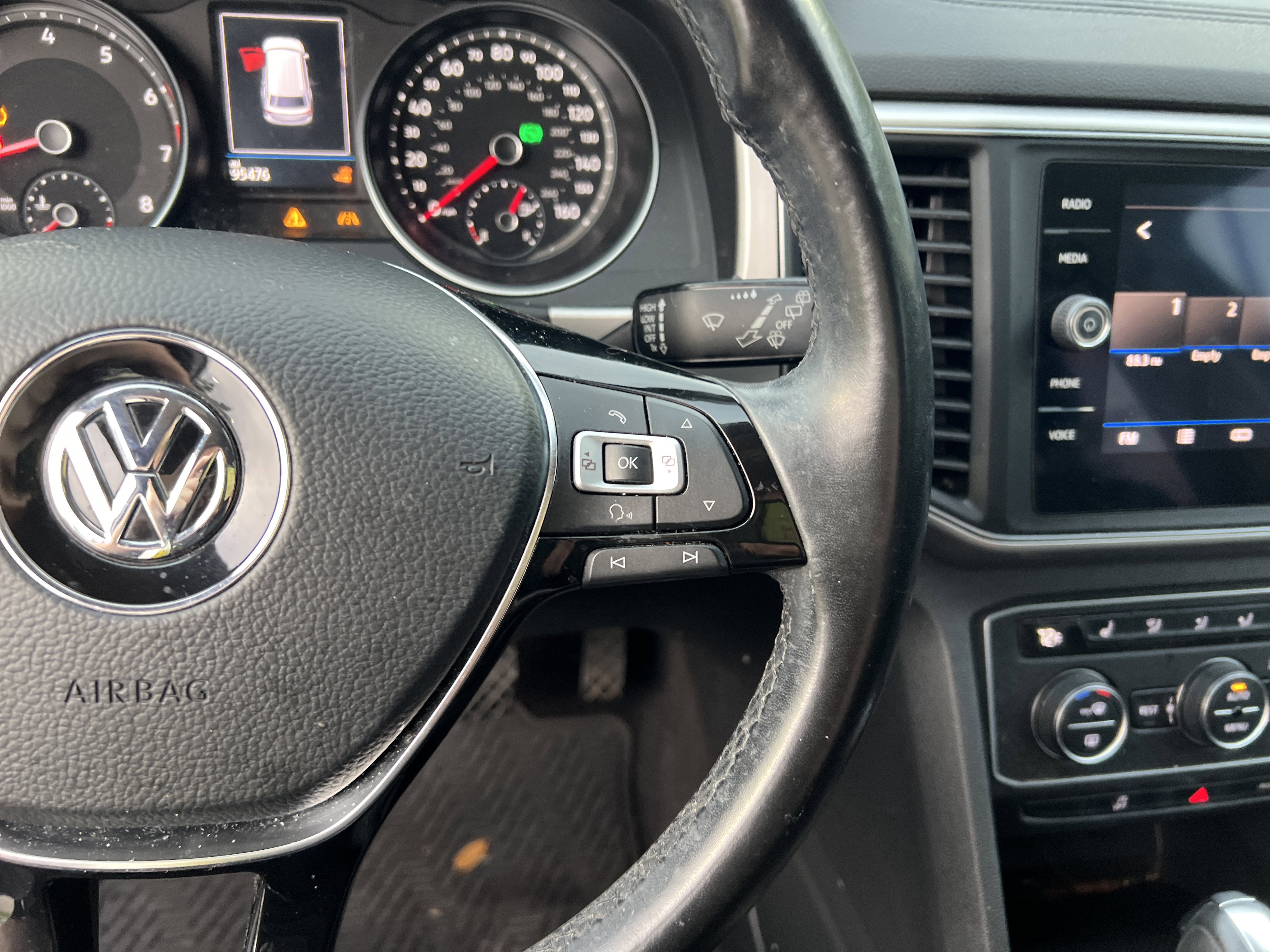 Used 2018 Volkswagen Atlas SE FWD image 18