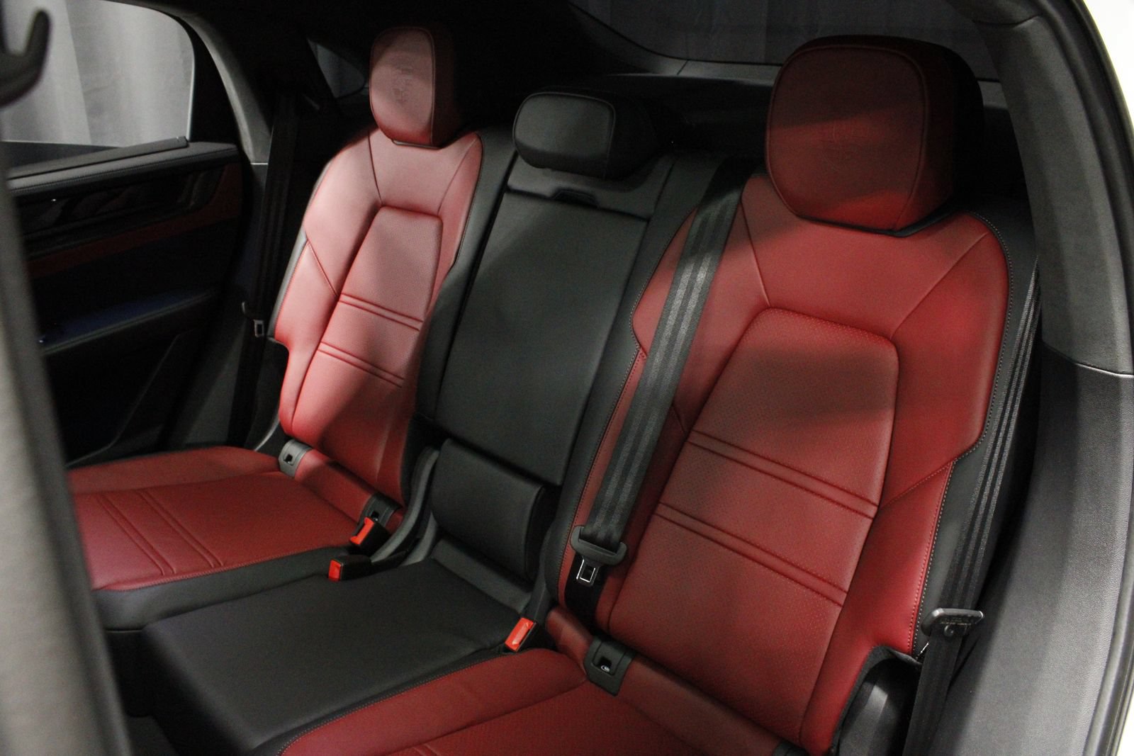 New 2026 Porsche Cayenne GTS AWD/4WD image 20