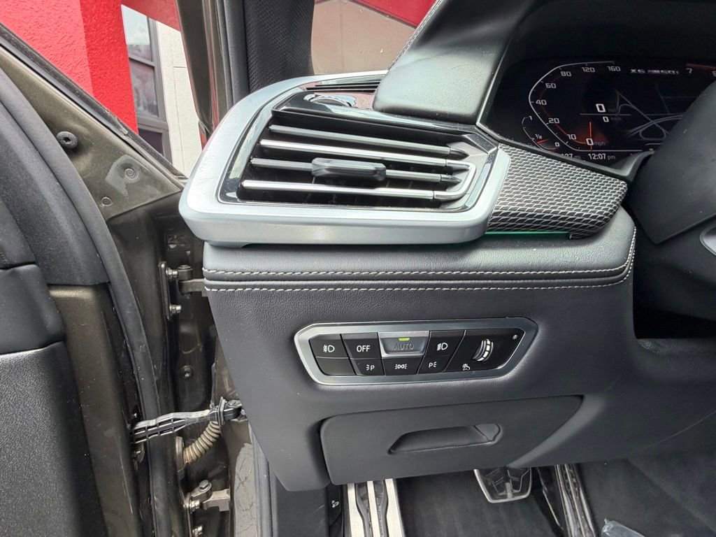 Used 2020 BMW X6 M50i w/ Premium Package AWD/4WD image 13